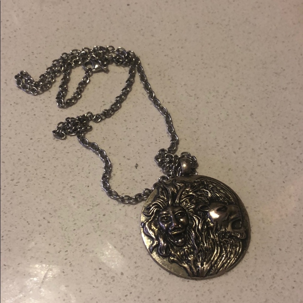 Vintage lion chain necklace